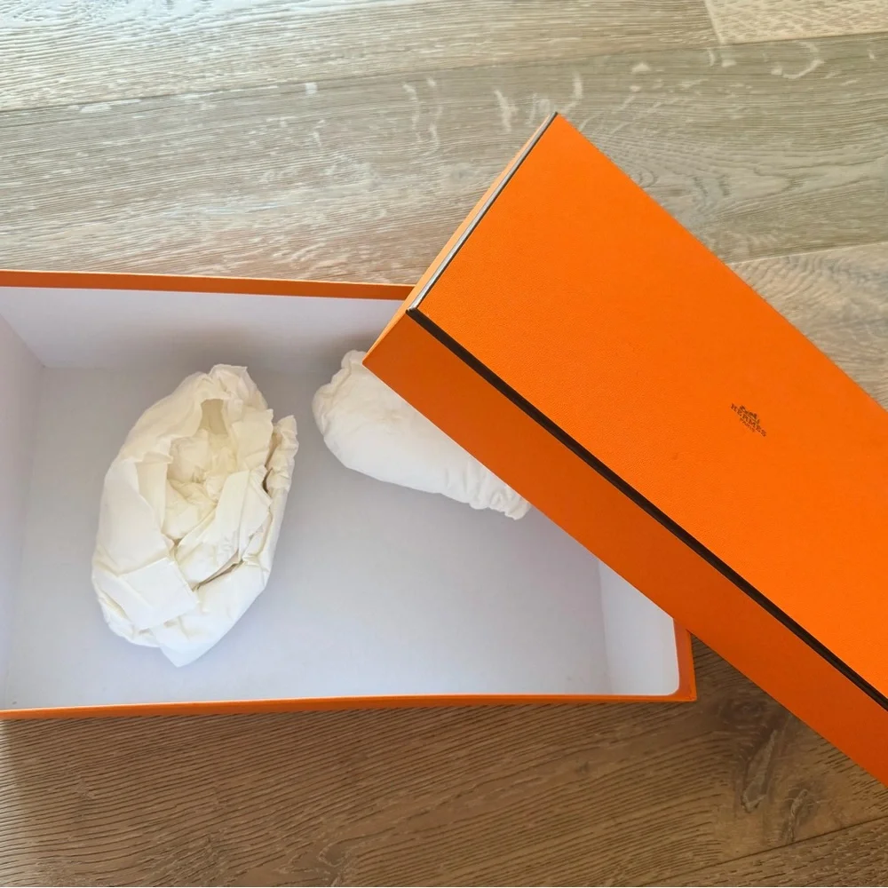 Hermes Orange Storage Box size 14 x 8.5 x 5 in